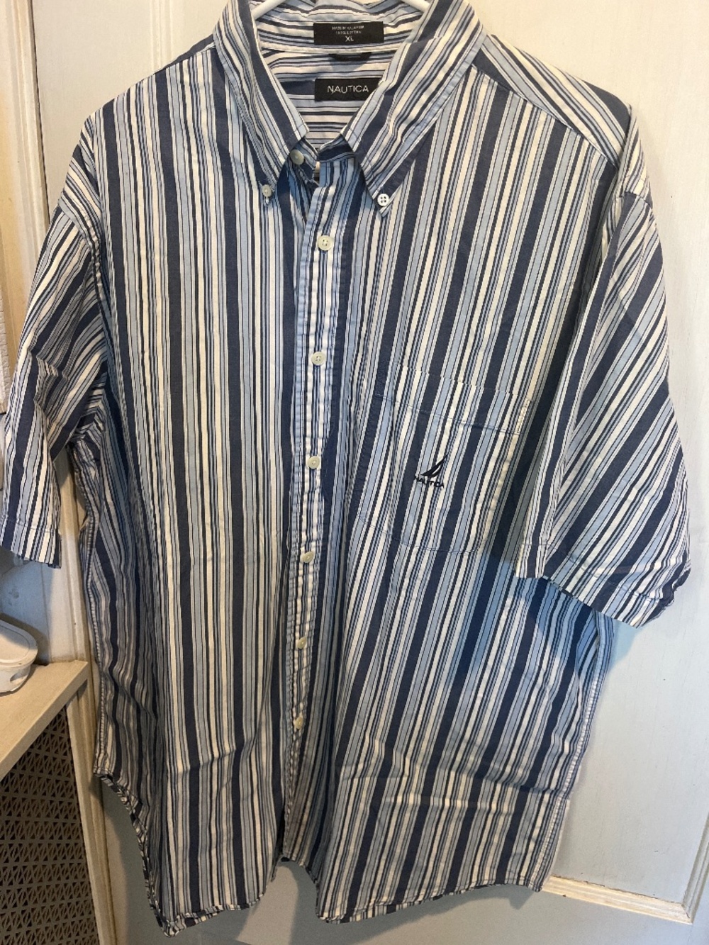 Nautica men's blue and white striped short-sleeve button-down shirt